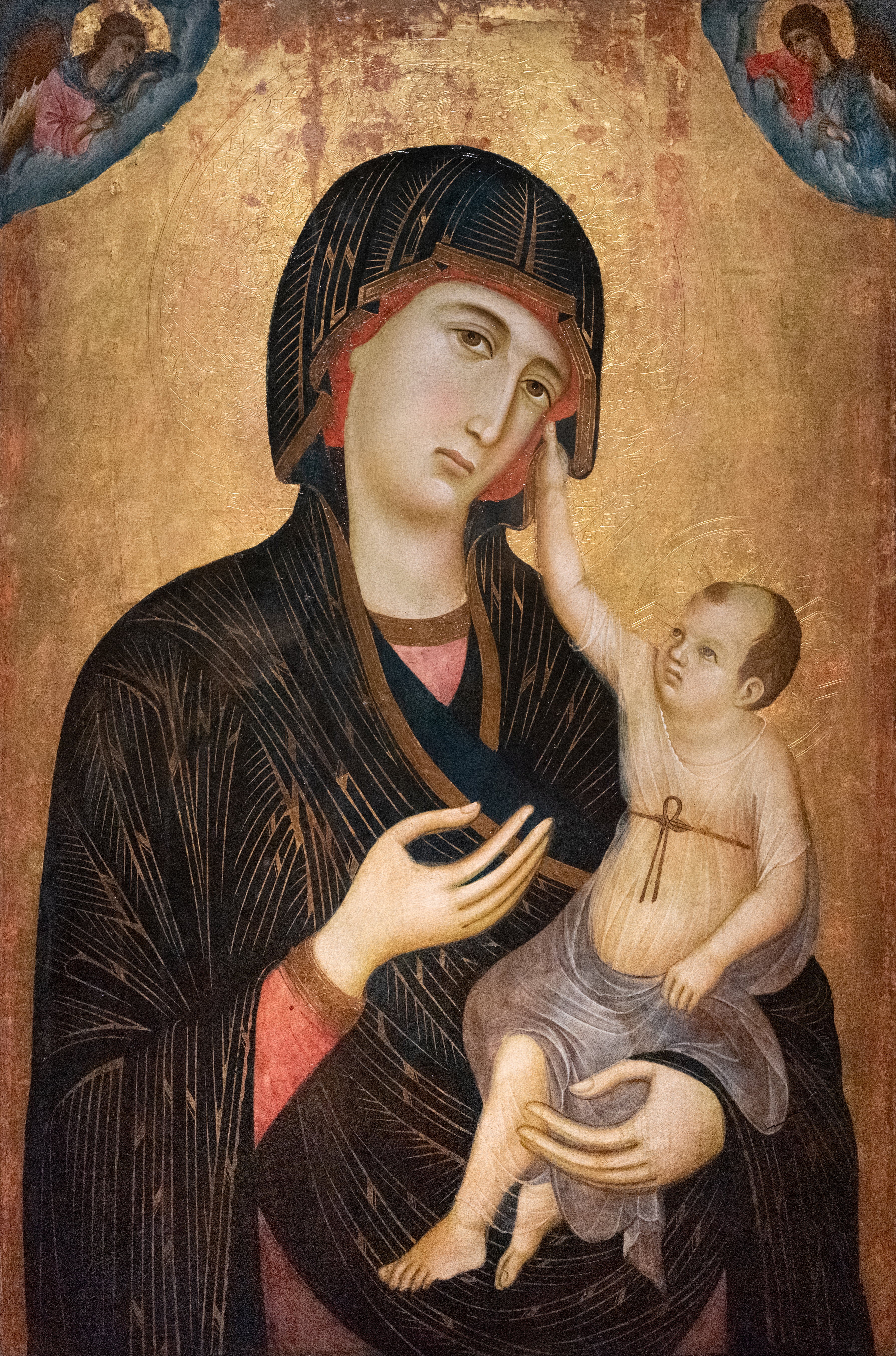 A travelling Madonna: processions, votive crowns and restoration